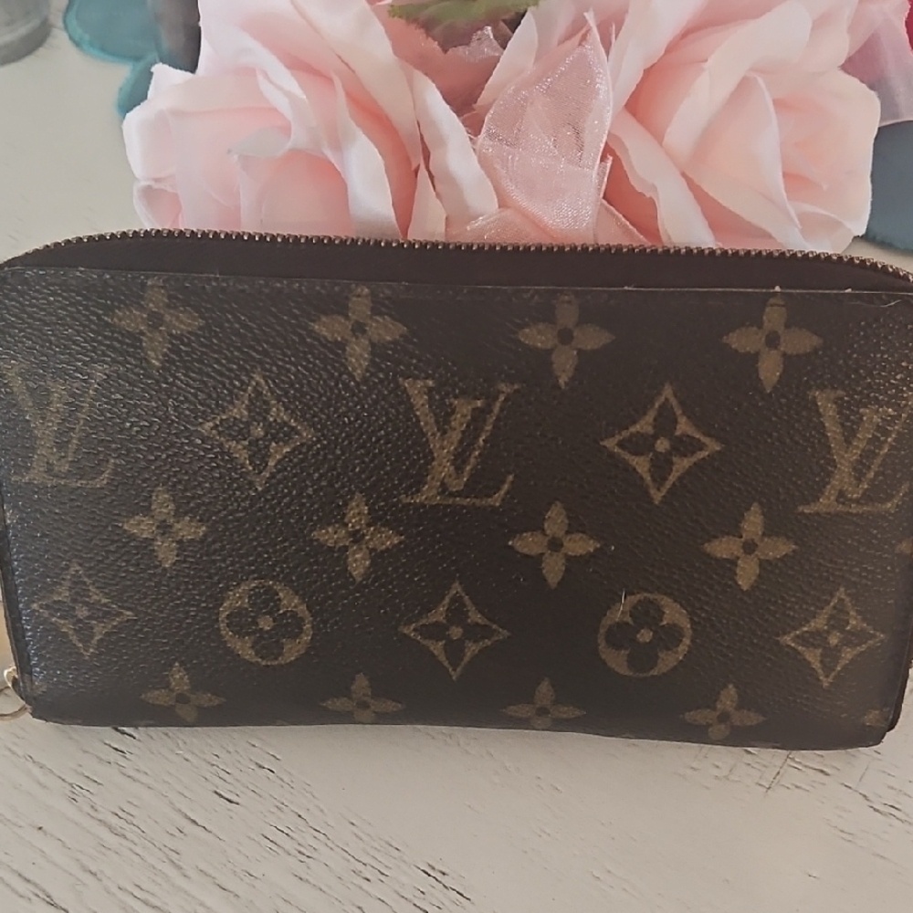 Authentic Louis Vuitton Tan and Brown Monogram Zipper Wallet 8x4